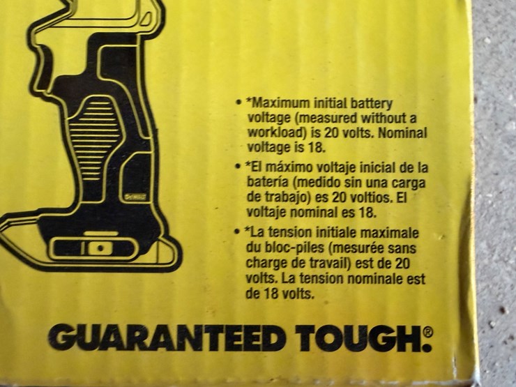 #2018-•-dewalt-20v-led-handheld-area-light-image-6