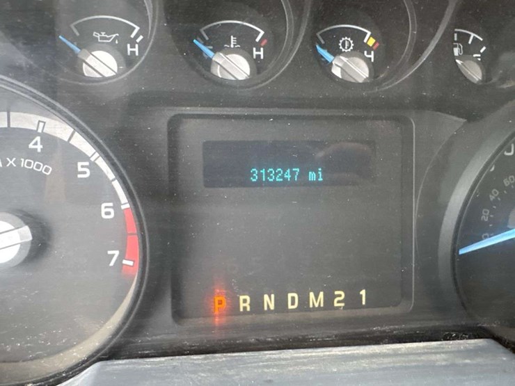 2011-ford-f350-image-24