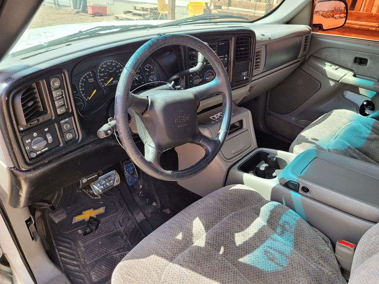 2000-chevrolet-silverado-1500-image-12