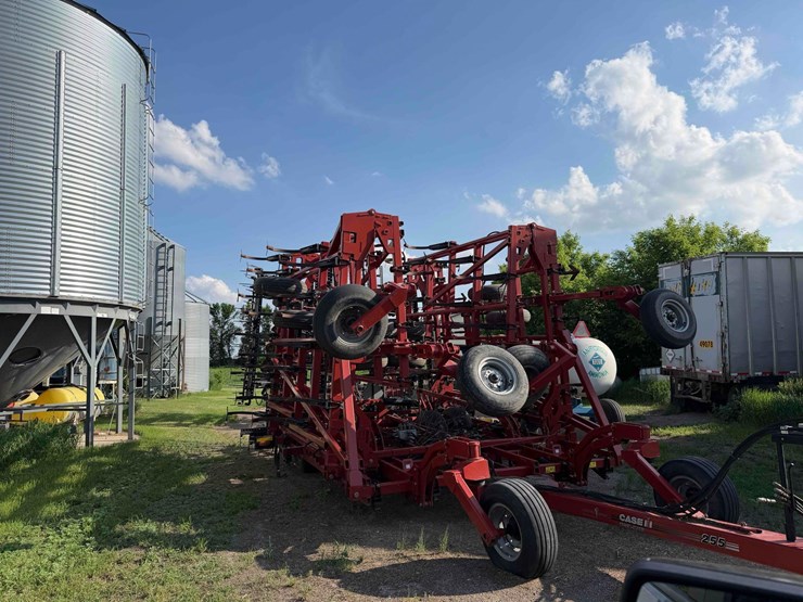 case-ih-255-image-3