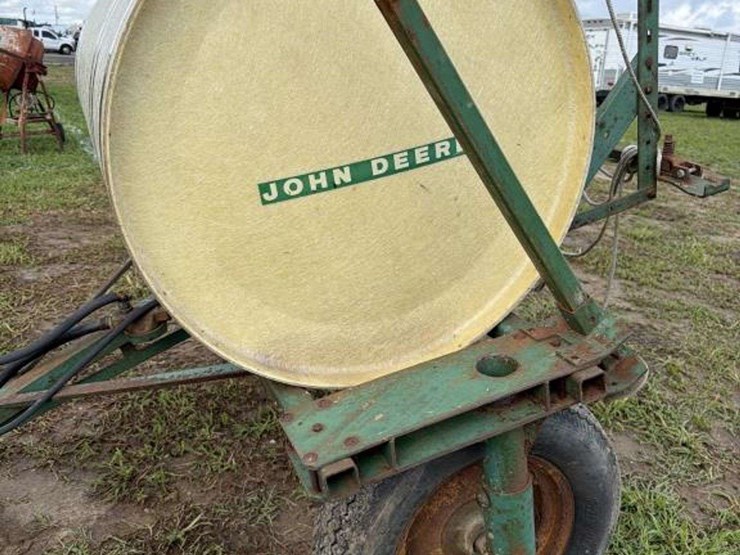 john-deere-200-image-3