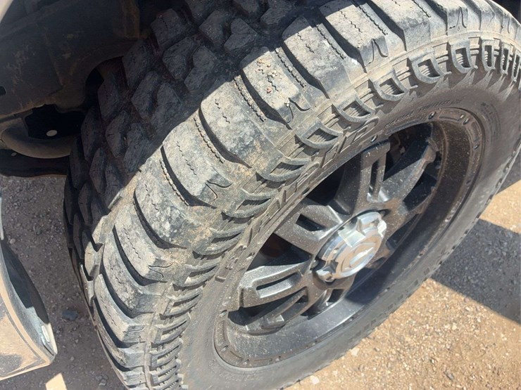 2010-toyota-tundra-image-39