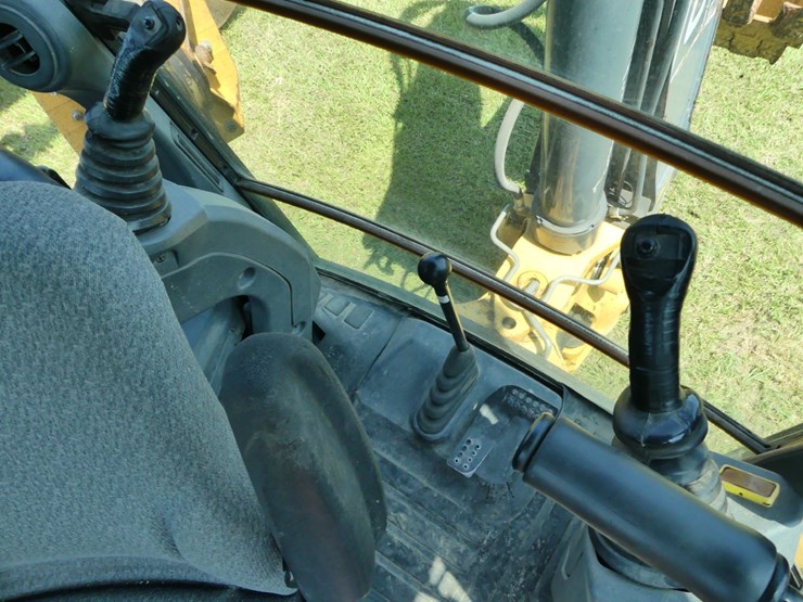 2020-deere-310sl-image-16
