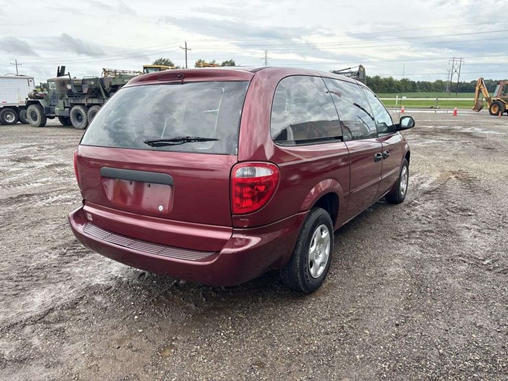 2001-dodge-grand-caravan-se-image-4