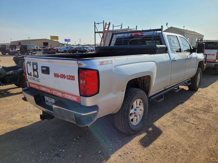 2017-chevrolet-silverado-2500-lt-image-5