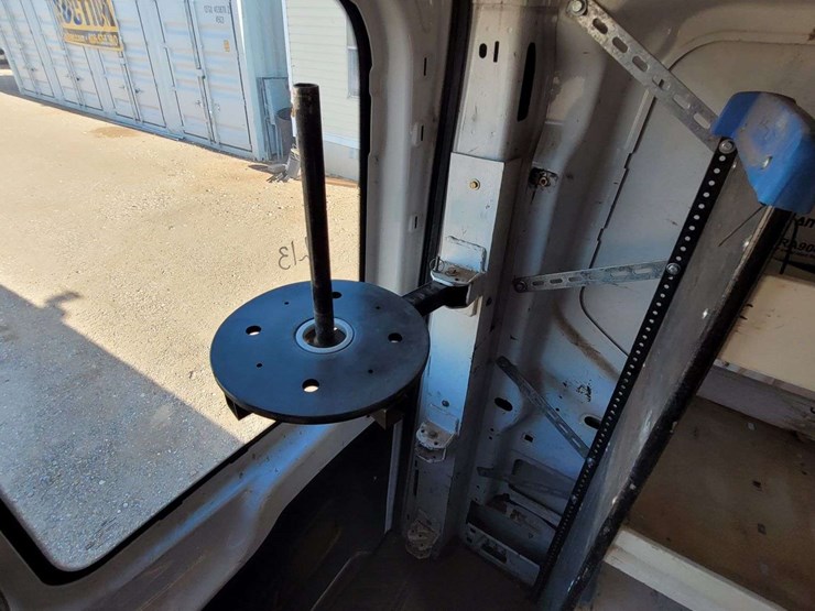 2015-ford-transit-image-9