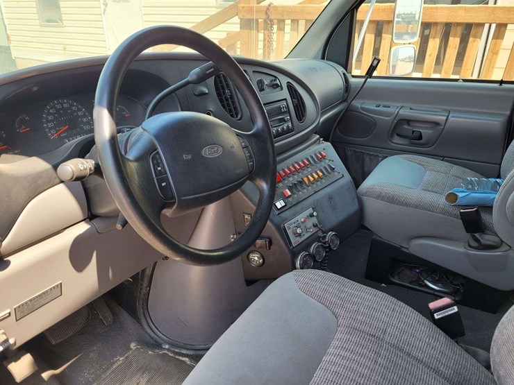 1999-ford-e450-image-23