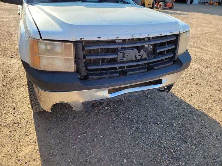 2013-gmc-sierra-1500-image-3