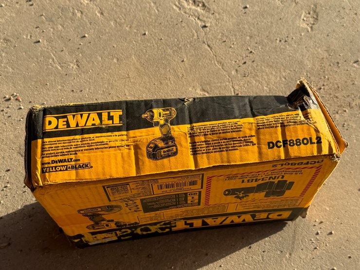#2024-•-dewalt-1/2in-cordless-impact-wrench-image-17