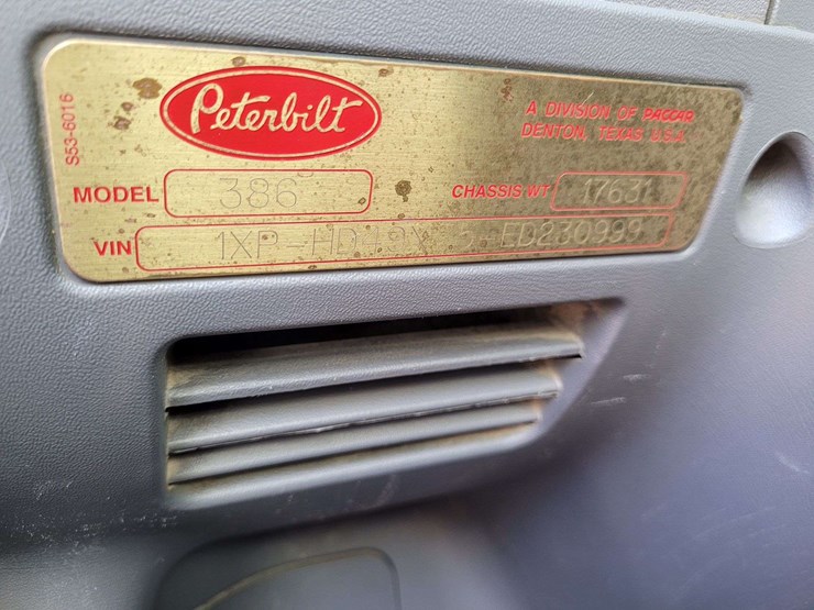 2014-peterbilt-386-image-22