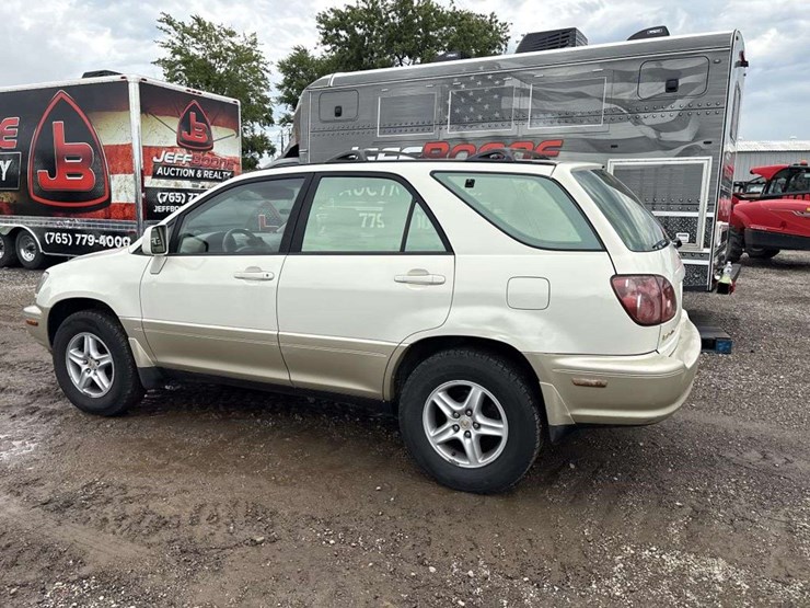 2000-lexus-rx300-image-2