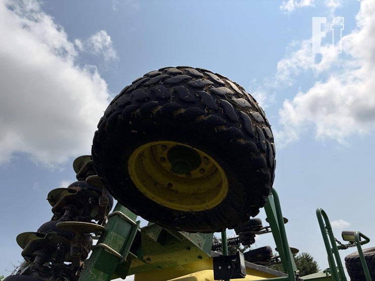 2012-john-deere-1990ccs-image-16
