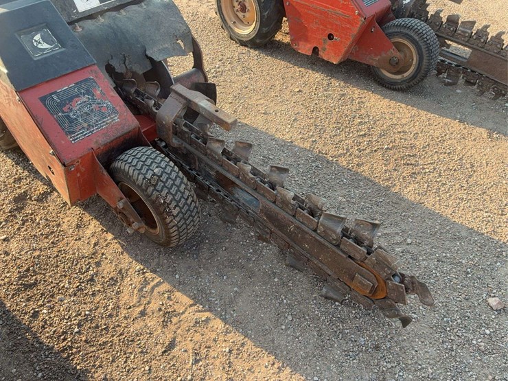 ditch-witch-1820-image-3