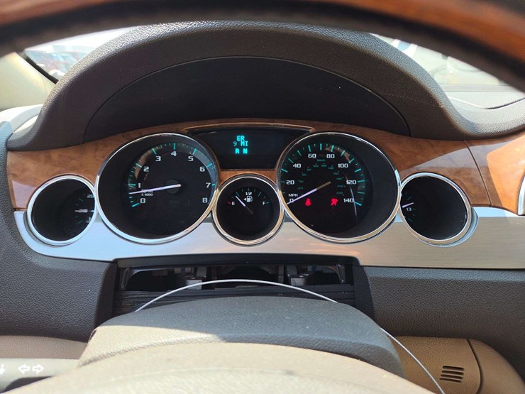 2011-buick-enclave-cxl-image-21