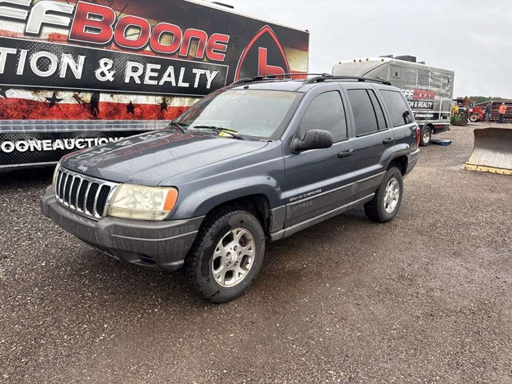 2000-jeep-grand-cherokee-laredo-image-1