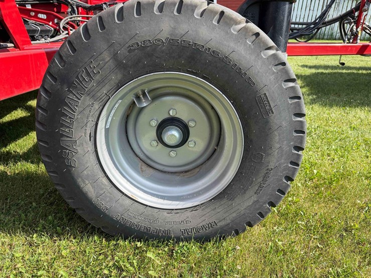 case-ih-550-image-22