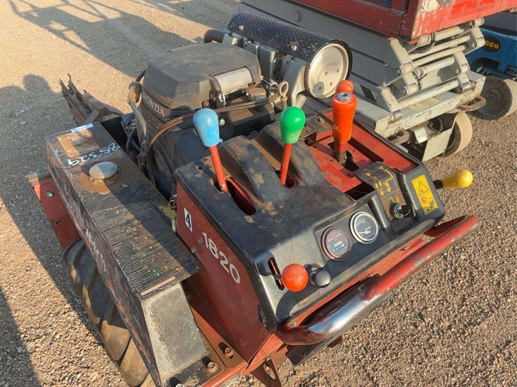 ditch-witch-1820-image-6