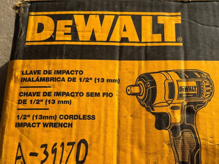 #2024-•-dewalt-1/2in-cordless-impact-wrench-image-3