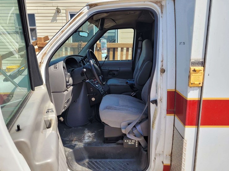 1999-ford-e450-image-22