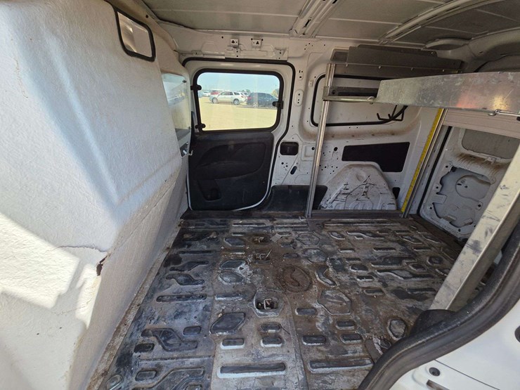 2017-ram-promaster-city-image-15