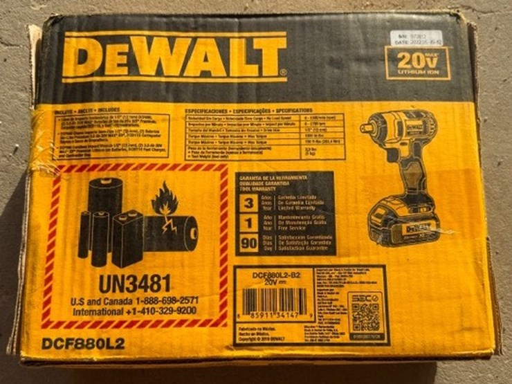 #2025-•-dewalt-1/2in-cordless-impact-wrench-image-12