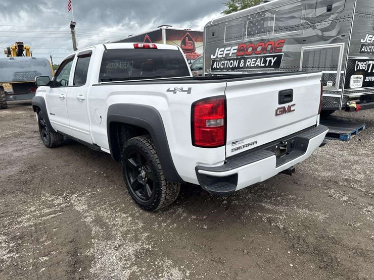 2015-gmc-sierra-1500-image-2