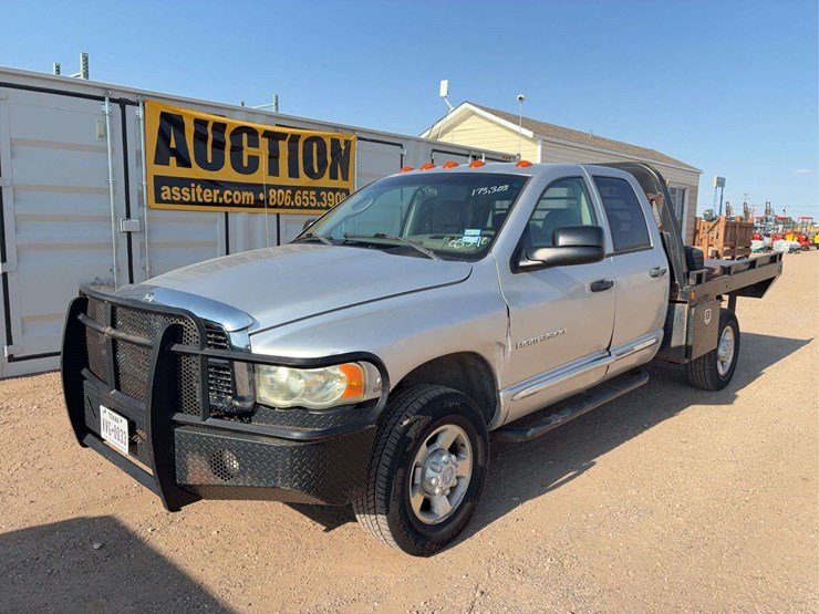 2004-dodge-ram-3500-image-1