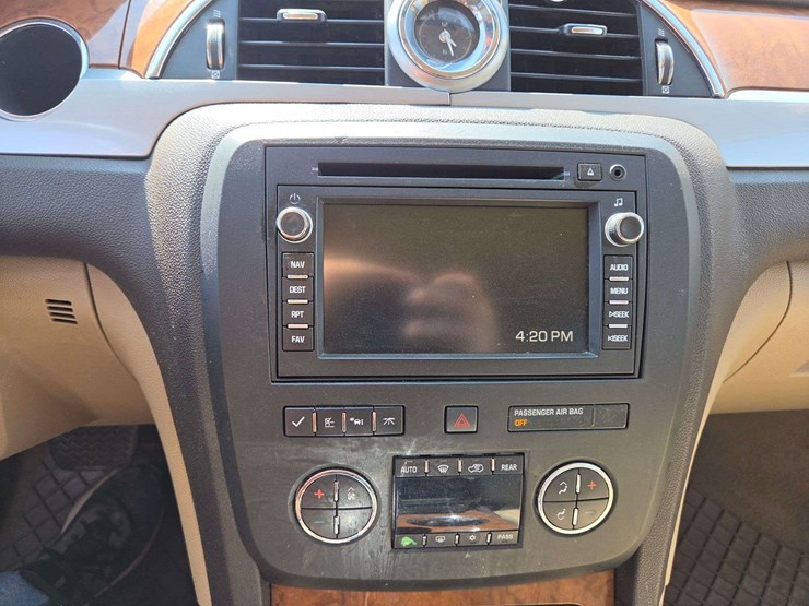 2011-buick-enclave-cxl-image-17