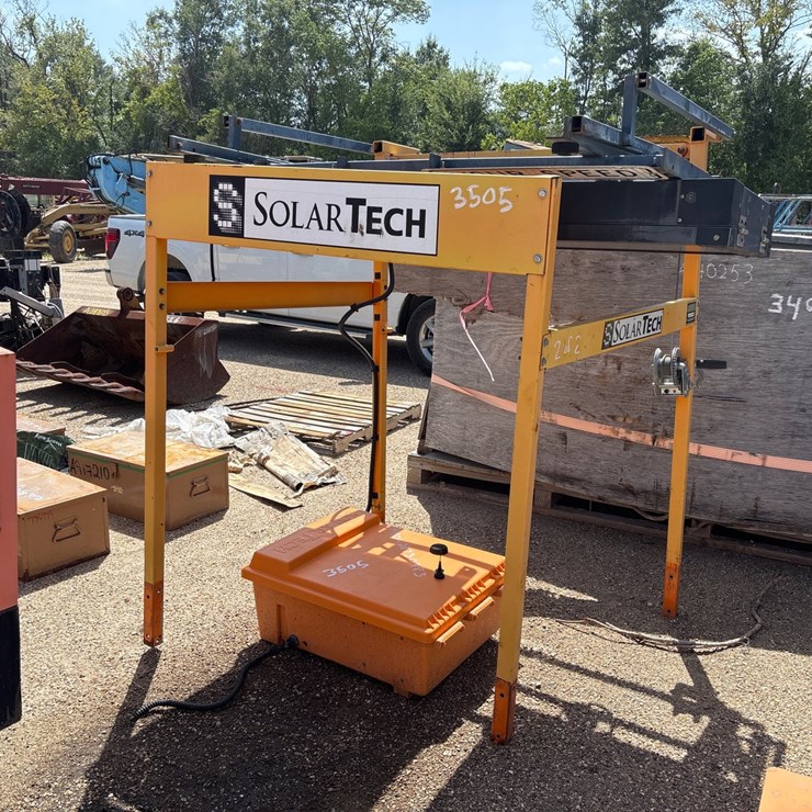 #3505 • SOLAR TECH ROAD SIGN