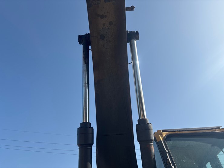 2010-deere-240d-lc-image-10
