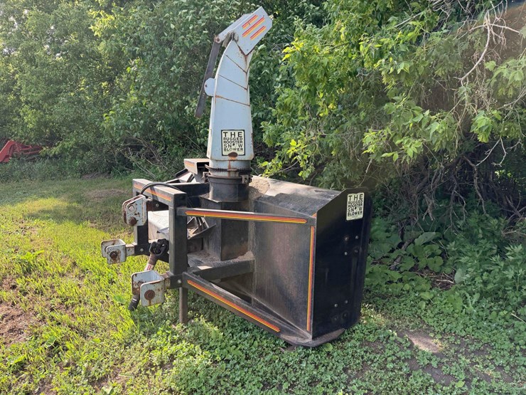 rugged-roost-snow-blower-image-1