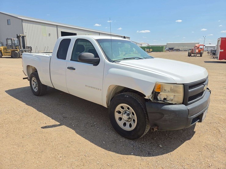2008-chevrolet-silverado-1500-ls-image-3