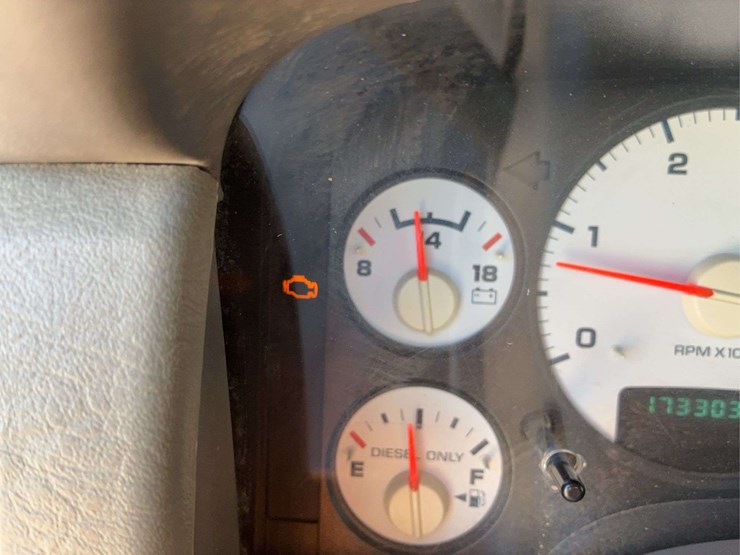 2004-dodge-ram-3500-image-36