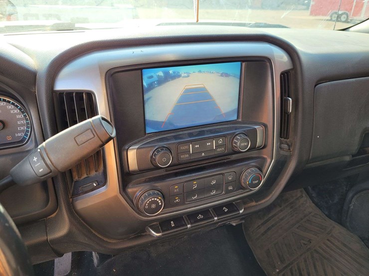 2017-chevrolet-silverado-2500-lt-image-17