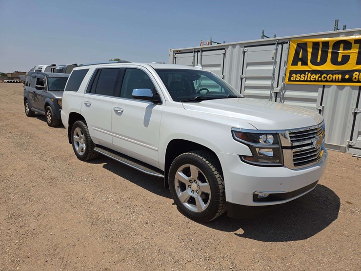 2018-chevrolet-tahoe-image-2