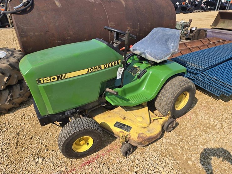 john-deere-180-image-1