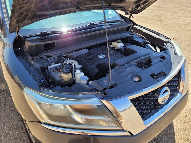 2013-nissan-pathfinder-image-21