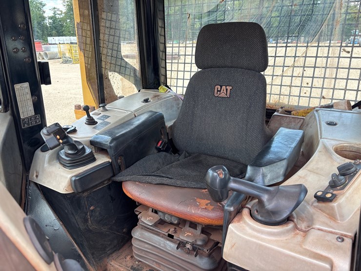 caterpillar-d6n-lgp-image-16