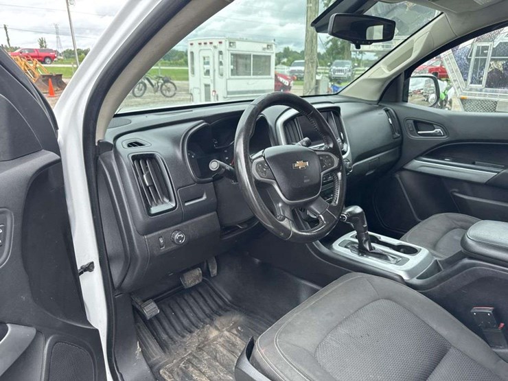 2020-chevrolet-colorado-image-14