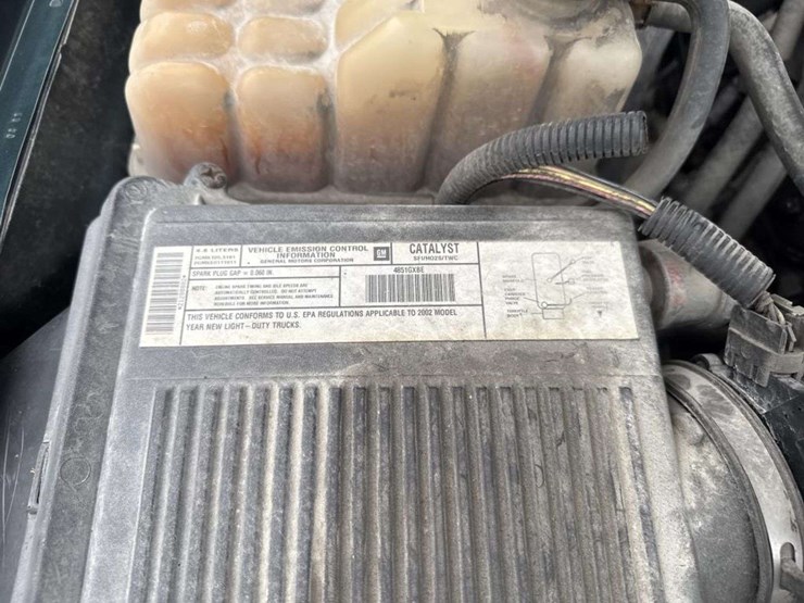 2002-chevrolet-silverado-1500-z71-image-23
