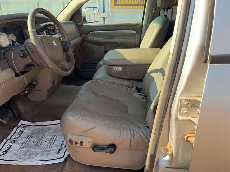 2004-dodge-ram-3500-image-28