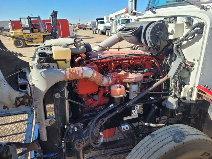 2014-peterbilt-386-image-28