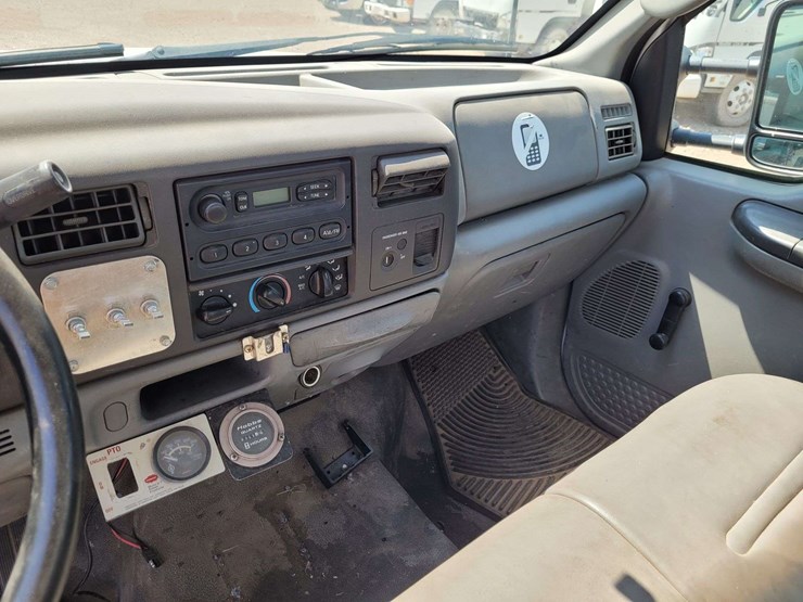 2003-ford-f450-image-19