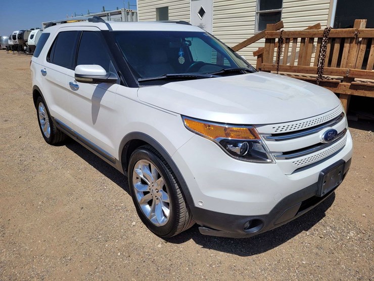 2012-ford-explorer-limited-image-3