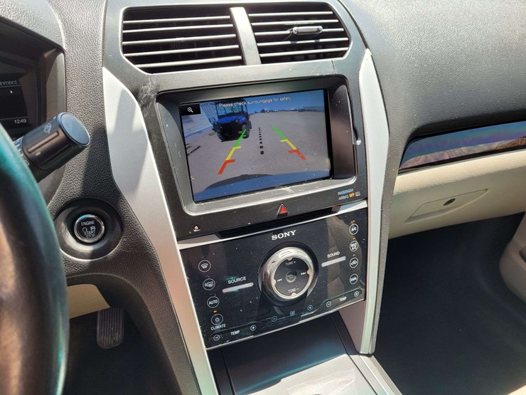2012-ford-explorer-limited-image-19