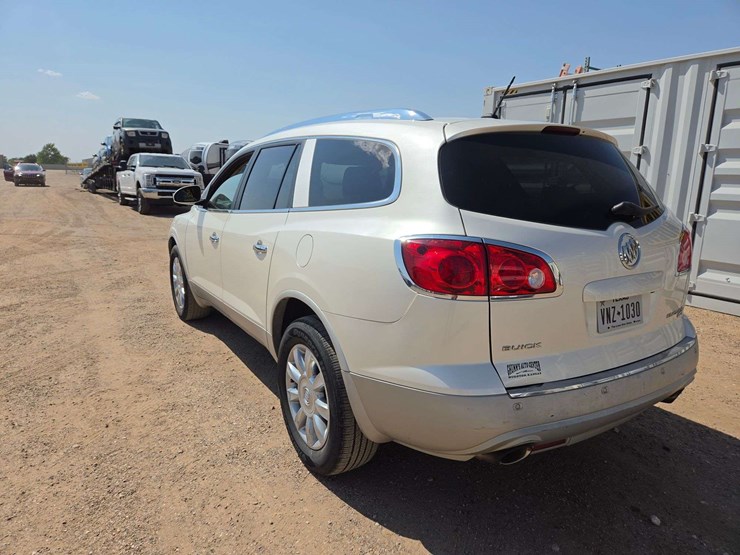 2011-buick-enclave-cxl-image-4