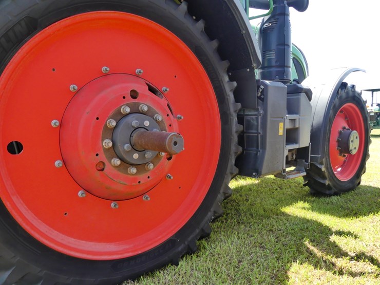 fendt-714-vario-image-12