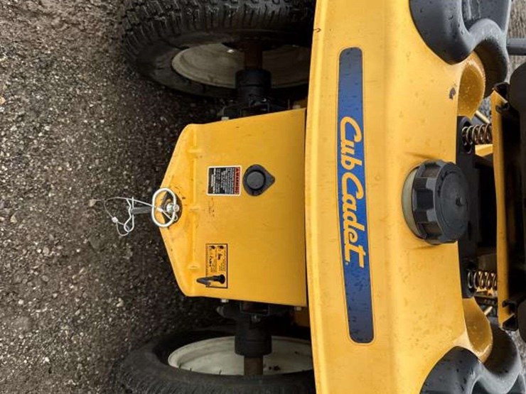 cub-cadet-gt2544-image-9