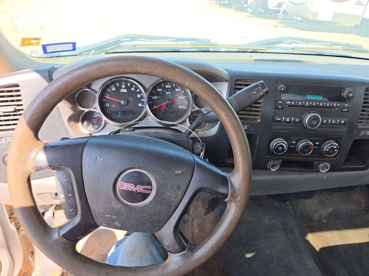 2009-gmc-sierra-2500hd-image-13