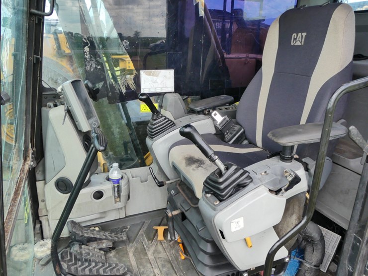 caterpillar-320el-image-14